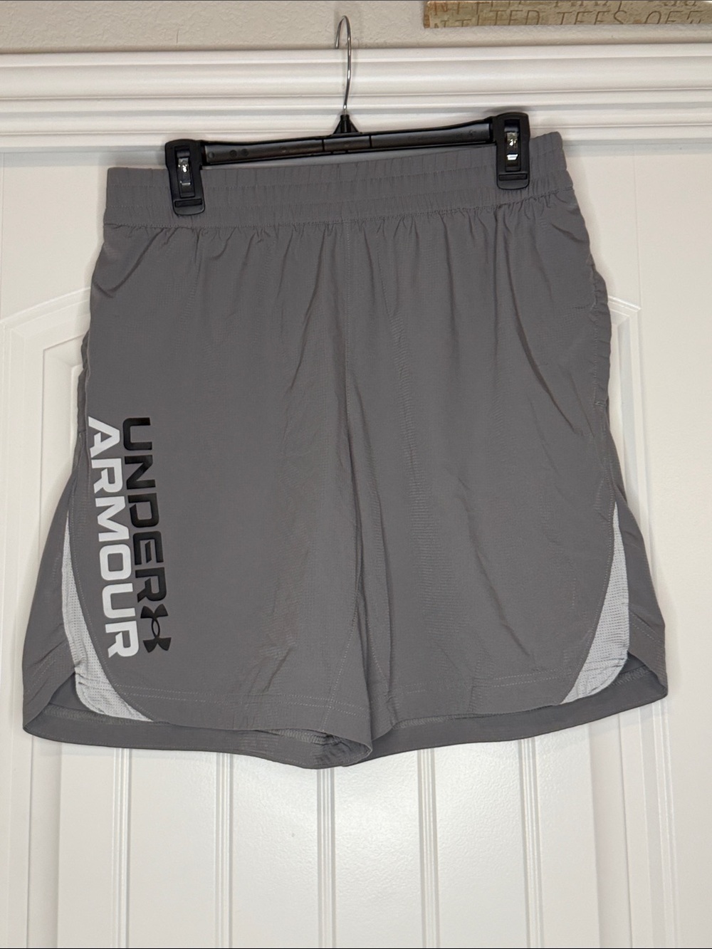 Under Armour Men's Gray Athletic Performance Shorts